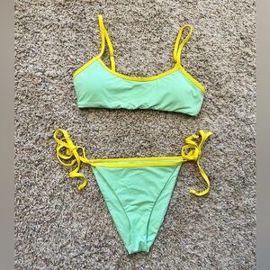 Dippin Daisy’s bikini light green and yellow size S